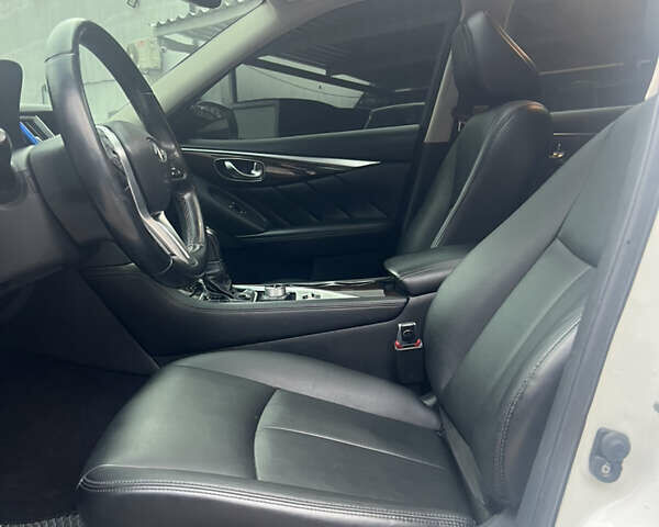 Білий Інфініті Q50, об'ємом двигуна 0 л та пробігом 132 тис. км за 14700 $, фото 16 на Automoto.ua