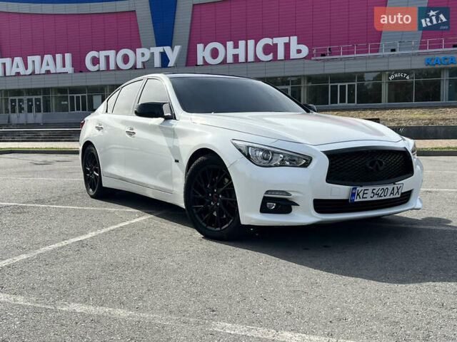 Білий Інфініті Q50, об'ємом двигуна 3 л та пробігом 140 тис. км за 15800 $, фото 7 на Automoto.ua