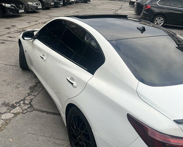 Білий Інфініті Q50, об'ємом двигуна 3 л та пробігом 141 тис. км за 13300 $, фото 33 на Automoto.ua