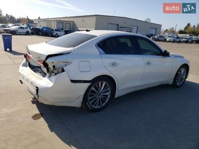 Белый Инфинити Q50, объемом двигателя 3 л и пробегом 86 тыс. км за 2750 $, фото 2 на Automoto.ua