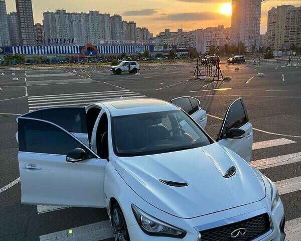 Білий Інфініті Q50, об'ємом двигуна 3 л та пробігом 59 тис. км за 27000 $, фото 1 на Automoto.ua