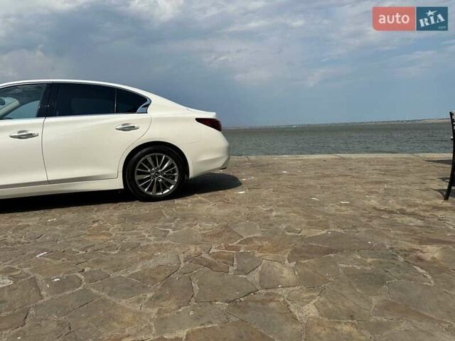 Белый Инфинити Q50, объемом двигателя 3 л и пробегом 103 тыс. км за 18333 $, фото 14 на Automoto.ua