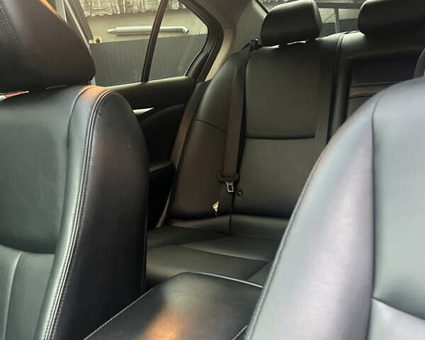 Білий Інфініті Q50, об'ємом двигуна 3 л та пробігом 141 тис. км за 13300 $, фото 12 на Automoto.ua