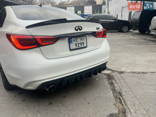 Білий Інфініті Q50, об'ємом двигуна 3 л та пробігом 141 тис. км за 13300 $, фото 10 на Automoto.ua