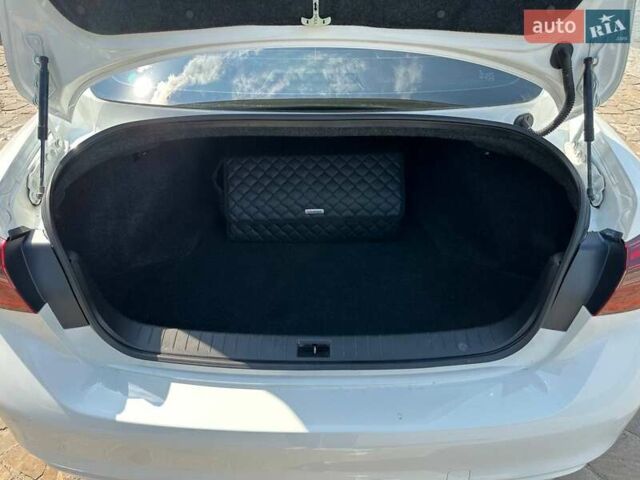 Белый Инфинити Q50, объемом двигателя 3 л и пробегом 103 тыс. км за 18333 $, фото 9 на Automoto.ua