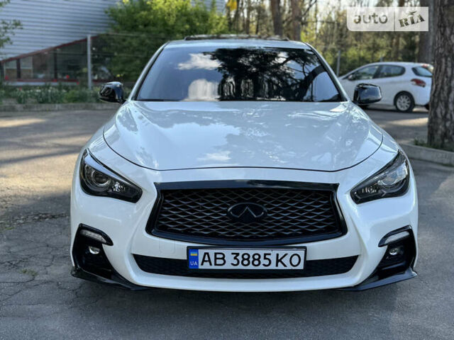 Білий Інфініті Q50, об'ємом двигуна 3 л та пробігом 46 тис. км за 21900 $, фото 1 на Automoto.ua