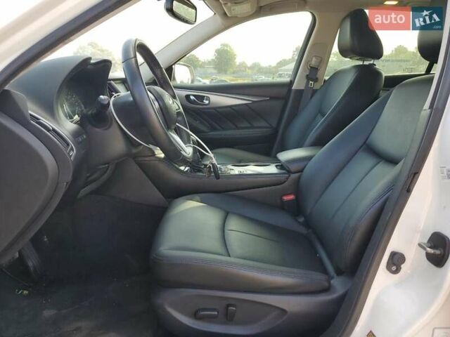 Белый Инфинити Q50, объемом двигателя 3 л и пробегом 84 тыс. км за 3800 $, фото 7 на Automoto.ua