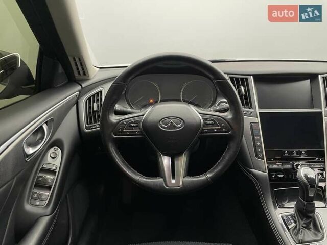Белый Инфинити Q50, объемом двигателя 2 л и пробегом 156 тыс. км за 18514 $, фото 11 на Automoto.ua