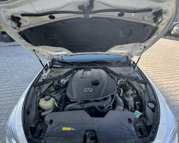 Белый Инфинити Q50, объемом двигателя 1.99 л и пробегом 81 тыс. км за 21999 $, фото 11 на Automoto.ua