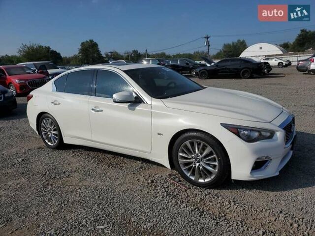 Белый Инфинити Q50, объемом двигателя 3 л и пробегом 84 тыс. км за 3800 $, фото 2 на Automoto.ua