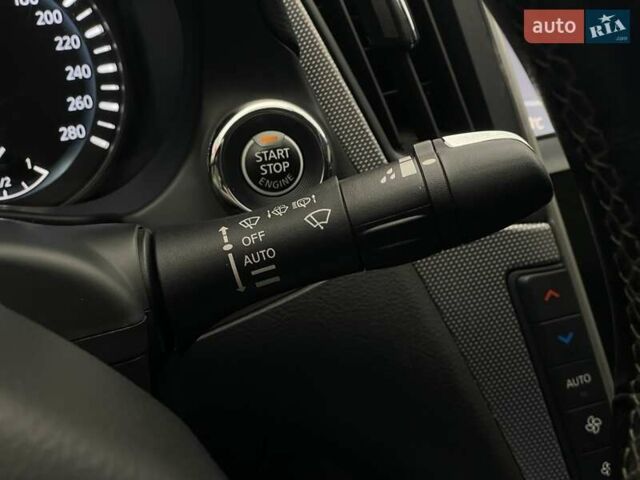 Белый Инфинити Q50, объемом двигателя 2 л и пробегом 156 тыс. км за 18514 $, фото 13 на Automoto.ua