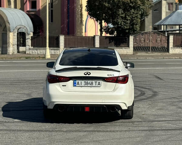 Белый Инфинити Q50, объемом двигателя 3 л и пробегом 87 тыс. км за 19700 $, фото 5 на Automoto.ua