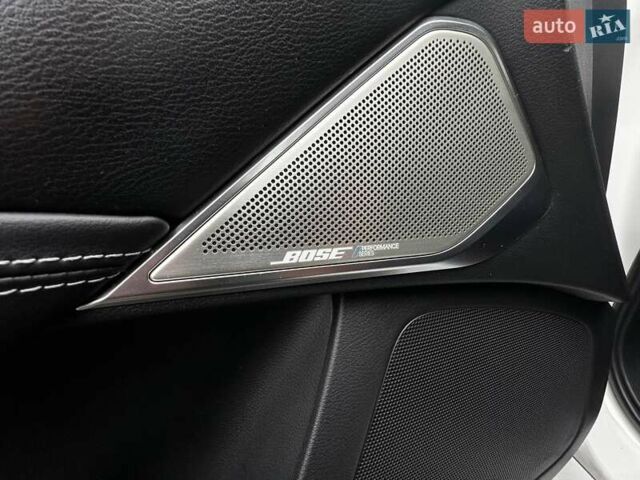 Белый Инфинити Q50, объемом двигателя 3 л и пробегом 71 тыс. км за 18500 $, фото 33 на Automoto.ua