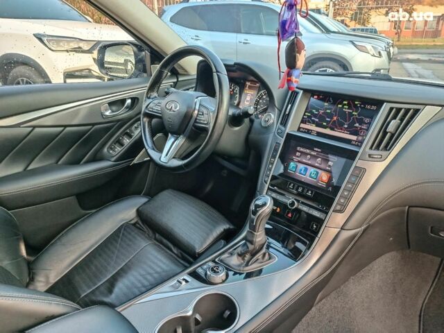 Белый Инфинити Q50, объемом двигателя 3 л и пробегом 71 тыс. км за 19490 $, фото 25 на Automoto.ua