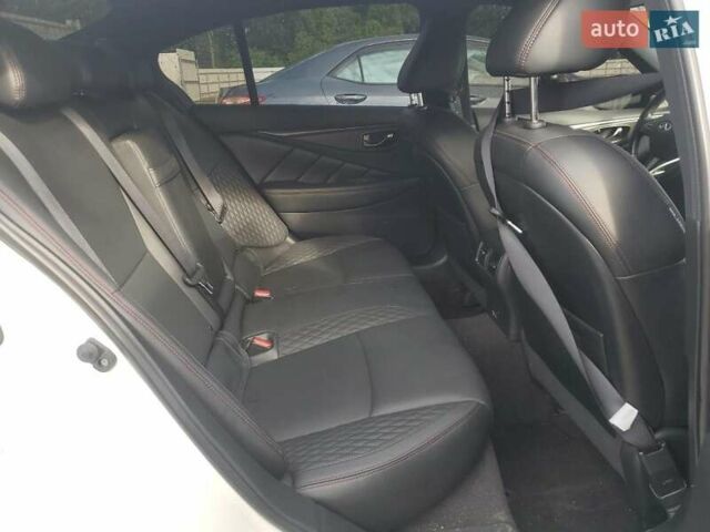 Білий Інфініті Q50, об'ємом двигуна 3 л та пробігом 32 тис. км за 3700 $, фото 9 на Automoto.ua