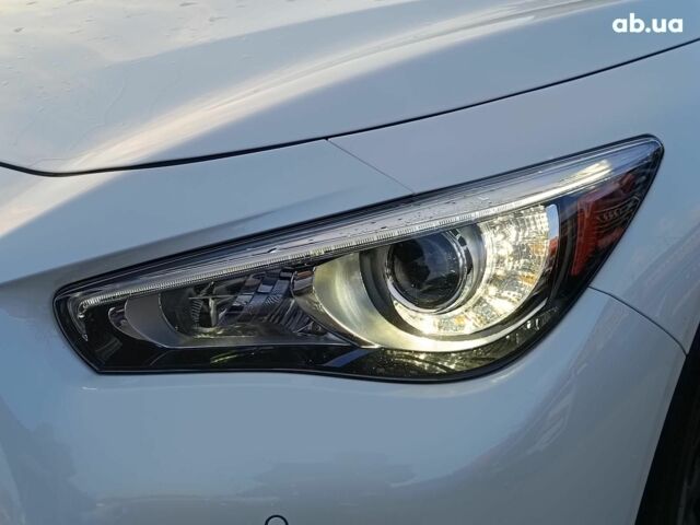 Белый Инфинити Q50, объемом двигателя 3 л и пробегом 71 тыс. км за 19490 $, фото 2 на Automoto.ua