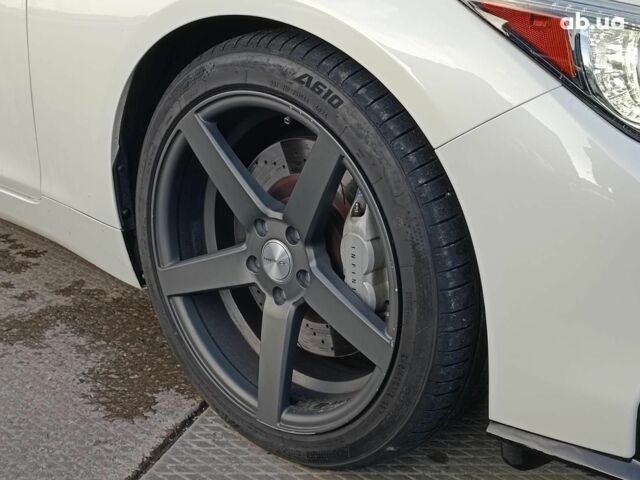 Белый Инфинити Q50, объемом двигателя 3 л и пробегом 71 тыс. км за 19490 $, фото 4 на Automoto.ua