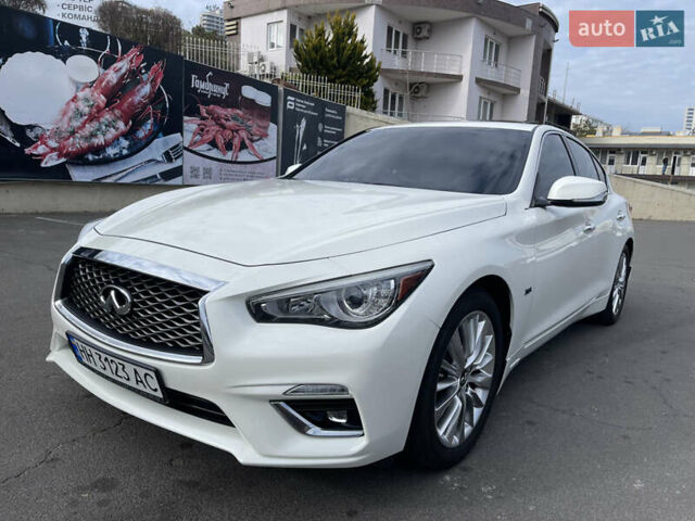 Білий Інфініті Q50, об'ємом двигуна 3 л та пробігом 70 тис. км за 22888 $, фото 1 на Automoto.ua