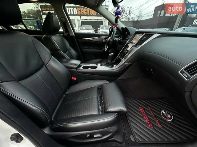 Белый Инфинити Q50, объемом двигателя 3 л и пробегом 71 тыс. км за 18500 $, фото 18 на Automoto.ua