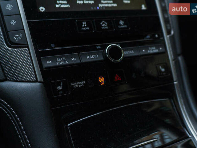 Белый Инфинити Q50, объемом двигателя 1.99 л и пробегом 12 тыс. км за 26500 $, фото 25 на Automoto.ua