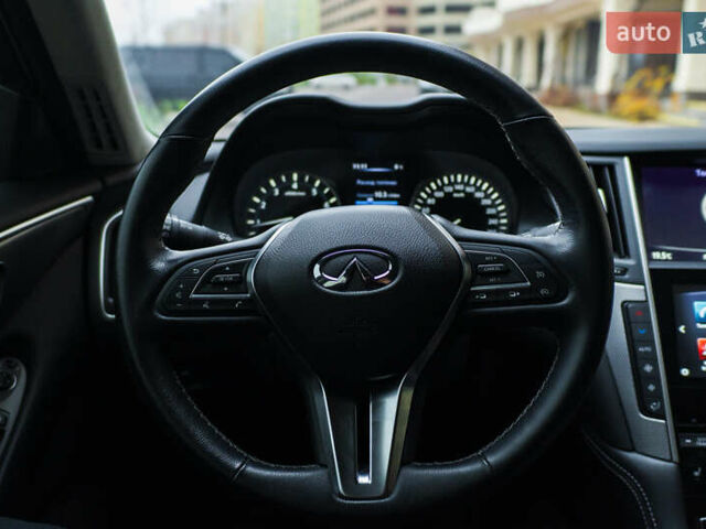 Белый Инфинити Q50, объемом двигателя 1.99 л и пробегом 12 тыс. км за 26500 $, фото 23 на Automoto.ua