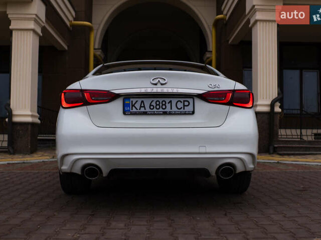 Белый Инфинити Q50, объемом двигателя 1.99 л и пробегом 12 тыс. км за 26500 $, фото 13 на Automoto.ua