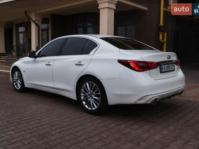 Белый Инфинити Q50, объемом двигателя 1.99 л и пробегом 12 тыс. км за 26500 $, фото 10 на Automoto.ua