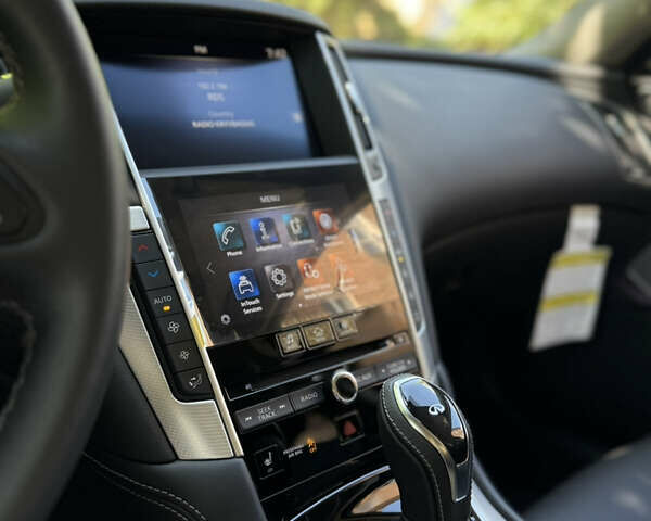 Белый Инфинити Q50, объемом двигателя 3 л и пробегом 1 тыс. км за 24500 $, фото 25 на Automoto.ua