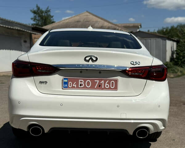 Белый Инфинити Q50, объемом двигателя 3 л и пробегом 1 тыс. км за 24500 $, фото 5 на Automoto.ua