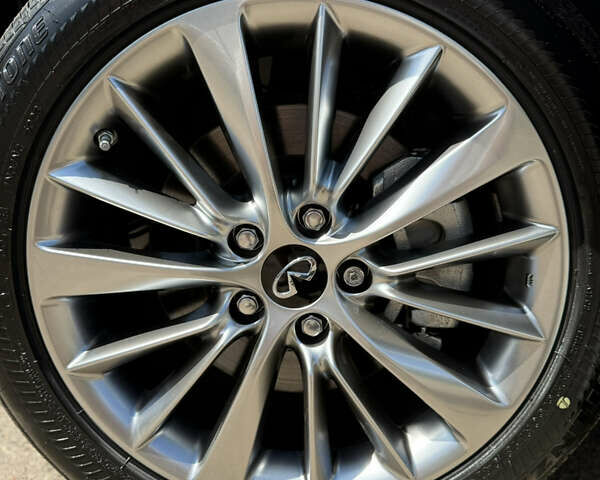 Белый Инфинити Q50, объемом двигателя 3 л и пробегом 1 тыс. км за 24500 $, фото 17 на Automoto.ua