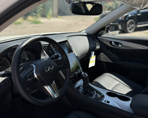 Белый Инфинити Q50, объемом двигателя 3 л и пробегом 1 тыс. км за 24500 $, фото 22 на Automoto.ua