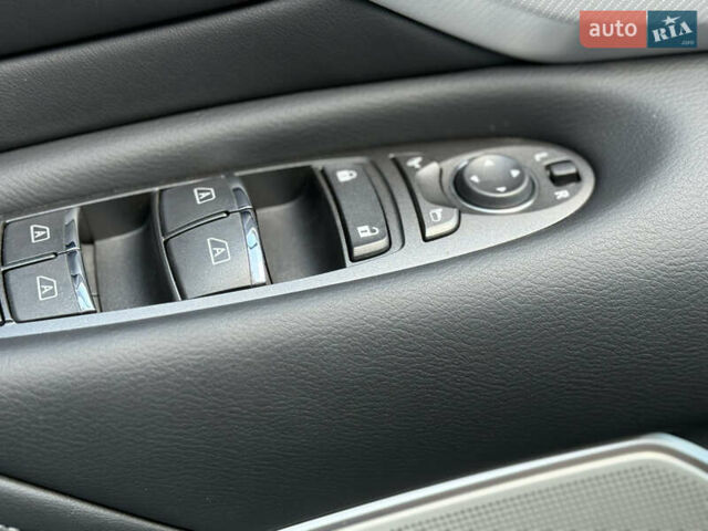 Белый Инфинити Q50, объемом двигателя 3 л и пробегом 1 тыс. км за 24500 $, фото 36 на Automoto.ua