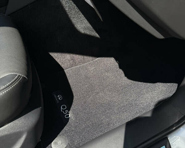 Белый Инфинити Q50, объемом двигателя 3 л и пробегом 1 тыс. км за 24500 $, фото 28 на Automoto.ua