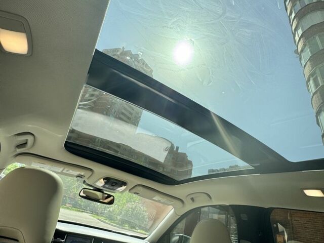 Белый Инфинити Q50, объемом двигателя 2 л и пробегом 68 тыс. км за 28500 $, фото 6 на Automoto.ua