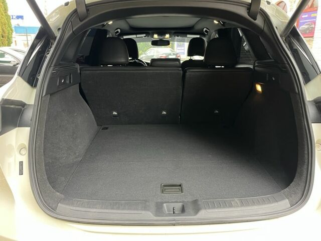 Белый Инфинити Q50, объемом двигателя 2 л и пробегом 198 тыс. км за 22999 $, фото 22 на Automoto.ua