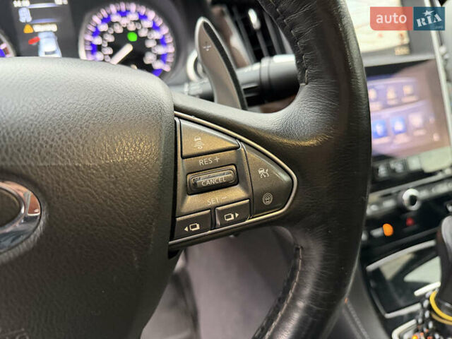 Чорний Інфініті Q50, об'ємом двигуна 3.5 л та пробігом 261 тис. км за 14300 $, фото 17 на Automoto.ua