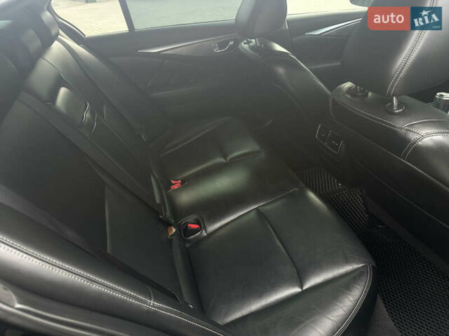 Черный Инфинити Q50, объемом двигателя 3.7 л и пробегом 144 тыс. км за 14999 $, фото 13 на Automoto.ua