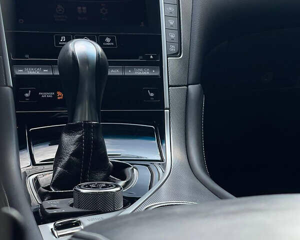 Чорний Інфініті Q50, об'ємом двигуна 3.7 л та пробігом 137 тис. км за 14000 $, фото 16 на Automoto.ua