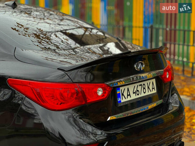 Черный Инфинити Q50, объемом двигателя 3.7 л и пробегом 202 тыс. км за 14000 $, фото 12 на Automoto.ua