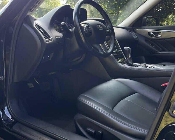 Чорний Інфініті Q50, об'ємом двигуна 3.7 л та пробігом 137 тис. км за 14000 $, фото 30 на Automoto.ua