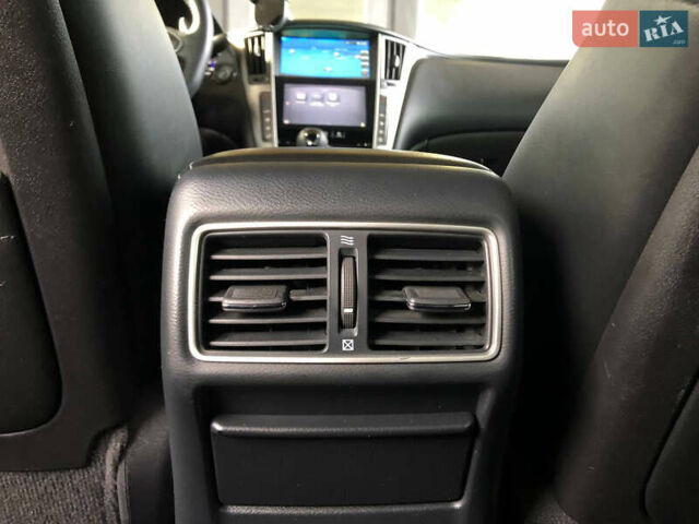 Черный Инфинити Q50, объемом двигателя 3.5 л и пробегом 214 тыс. км за 13500 $, фото 14 на Automoto.ua