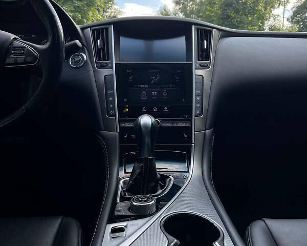 Чорний Інфініті Q50, об'ємом двигуна 3.7 л та пробігом 137 тис. км за 14000 $, фото 19 на Automoto.ua