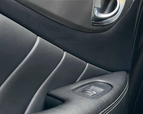 Чорний Інфініті Q50, об'ємом двигуна 3.7 л та пробігом 137 тис. км за 14000 $, фото 20 на Automoto.ua