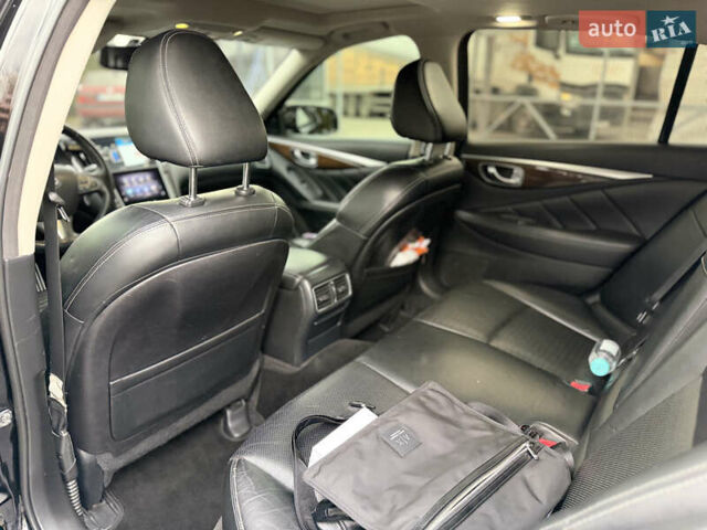 Чорний Інфініті Q50, об'ємом двигуна 3.5 л та пробігом 261 тис. км за 14300 $, фото 19 на Automoto.ua