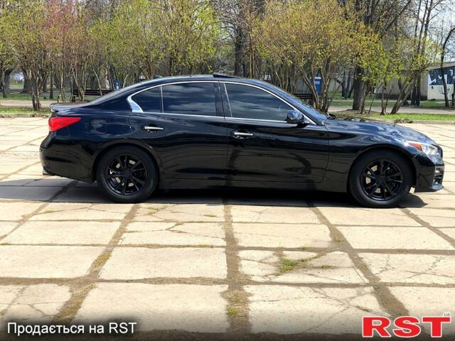Чорний Інфініті Q50, об'ємом двигуна 3.7 л та пробігом 190 тис. км за 12999 $, фото 7 на Automoto.ua