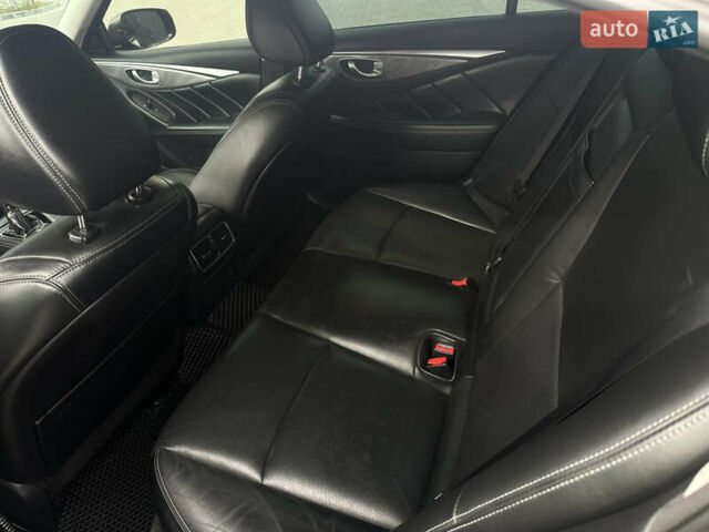 Черный Инфинити Q50, объемом двигателя 3.7 л и пробегом 144 тыс. км за 14999 $, фото 14 на Automoto.ua