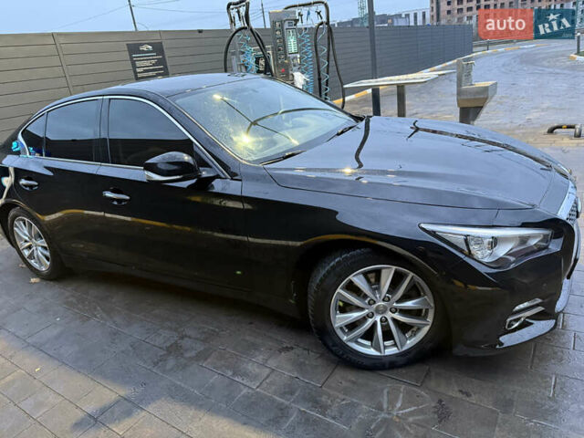 Черный Инфинити Q50, объемом двигателя 2.14 л и пробегом 220 тыс. км за 12890 $, фото 2 на Automoto.ua