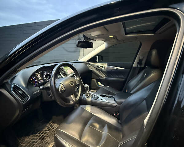 Черный Инфинити Q50, объемом двигателя 2.14 л и пробегом 220 тыс. км за 12890 $, фото 8 на Automoto.ua