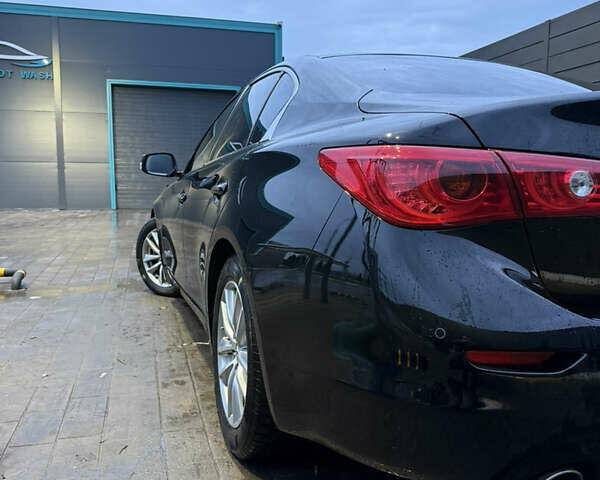 Черный Инфинити Q50, объемом двигателя 2.14 л и пробегом 220 тыс. км за 12890 $, фото 3 на Automoto.ua