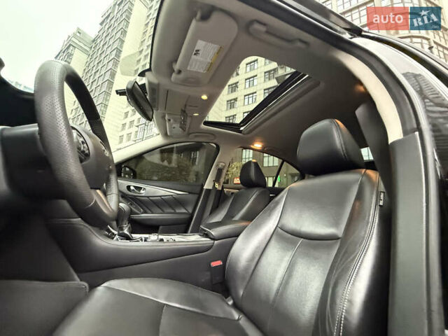 Черный Инфинити Q50, объемом двигателя 3.7 л и пробегом 150 тыс. км за 14650 $, фото 20 на Automoto.ua